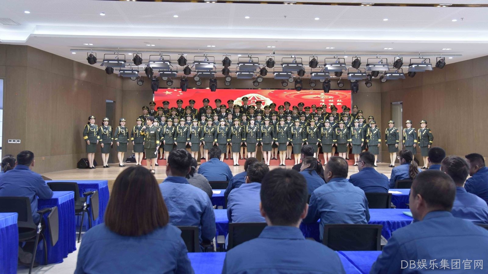 西安军旅情艺术团莅临DB娱乐集团官网慰问演出参观交流